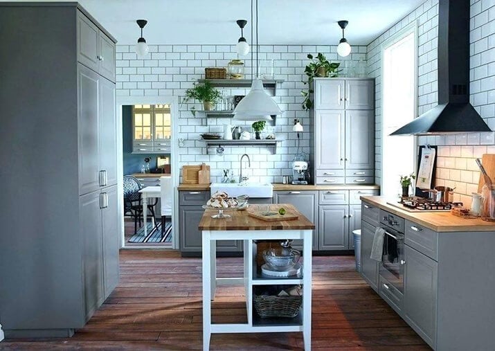 How To Use Floor-To-Ceiling Kitchen Cabinets To Their Full Potential