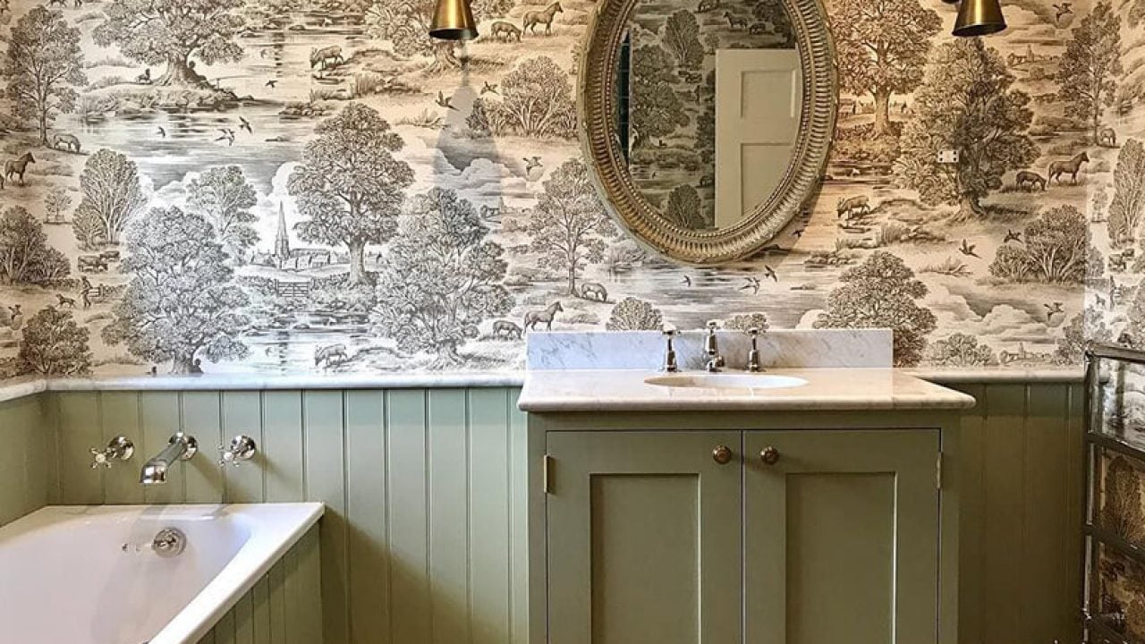 7 Wallpapers That Transform Your Bathroom