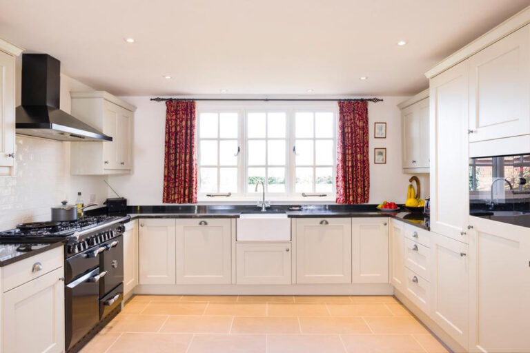 Timeless Kitchen Cabinet Colors That Never Go Out of Style