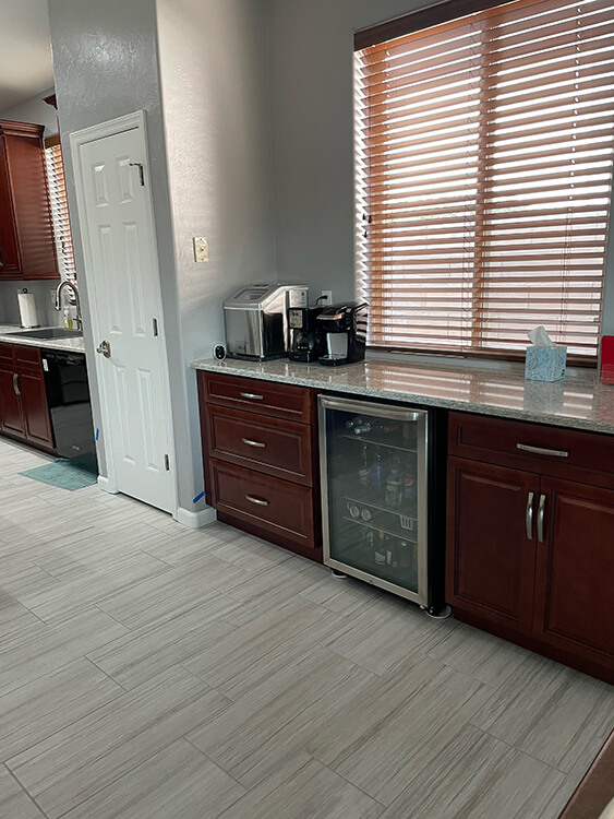 Cherry Glaze cabinets, photo 23