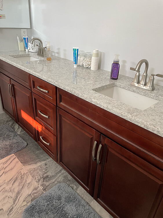 Cherry Glaze cabinets, photo 24