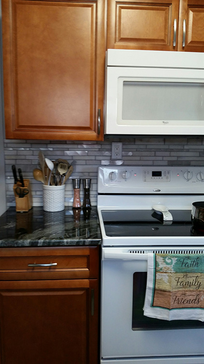 Cinnamon Glaze cabinets, photo 27