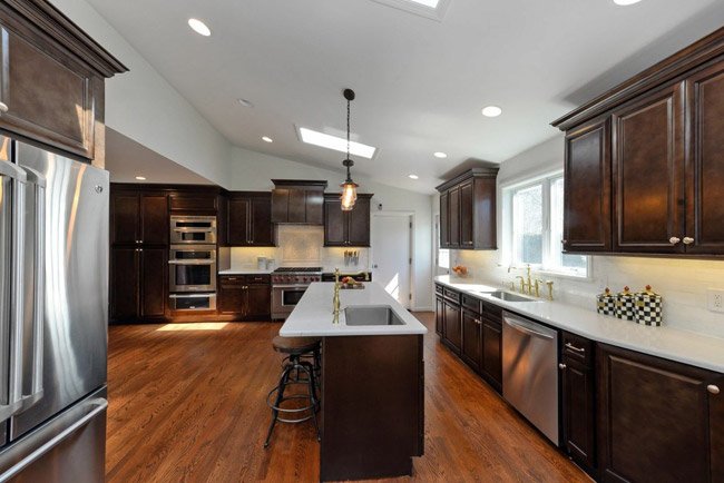 Espresso cabinets, photo 21