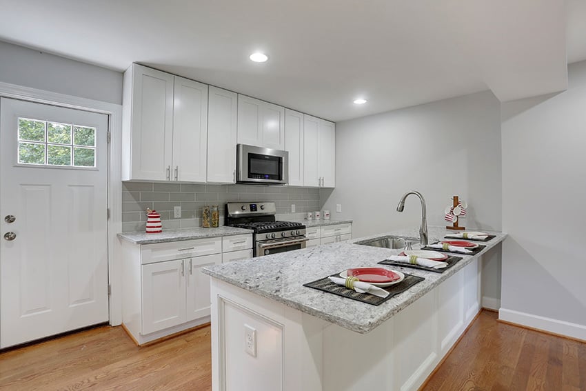 Ice White Shaker cabinets, photo 8