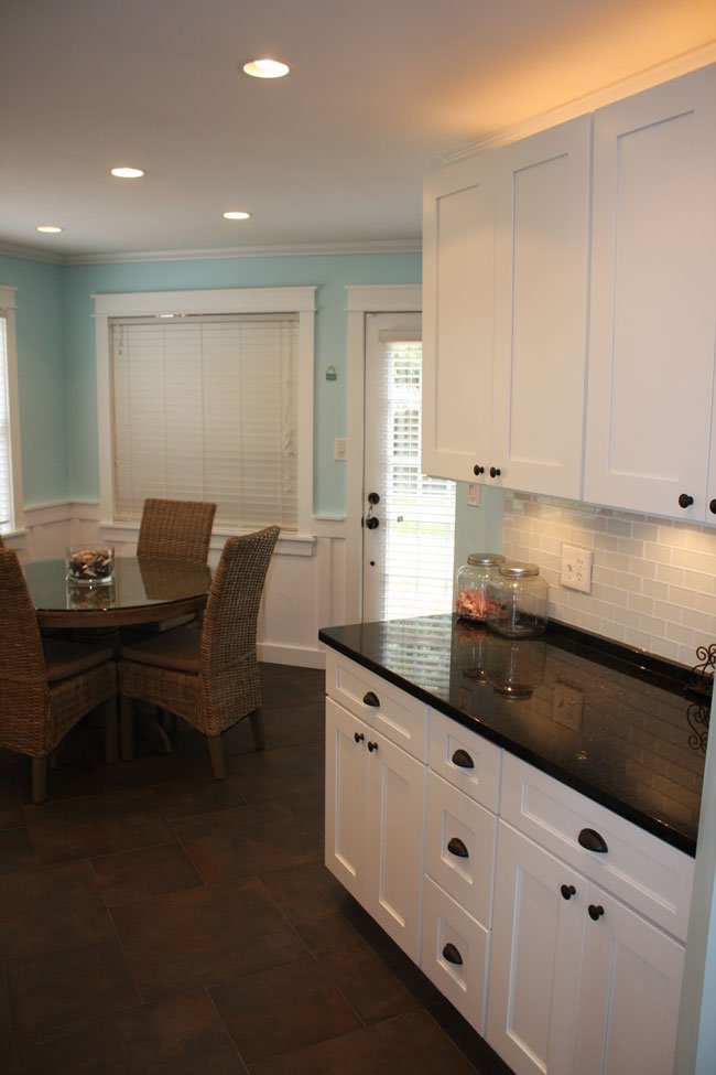 Ice White Shaker cabinets, photo 65