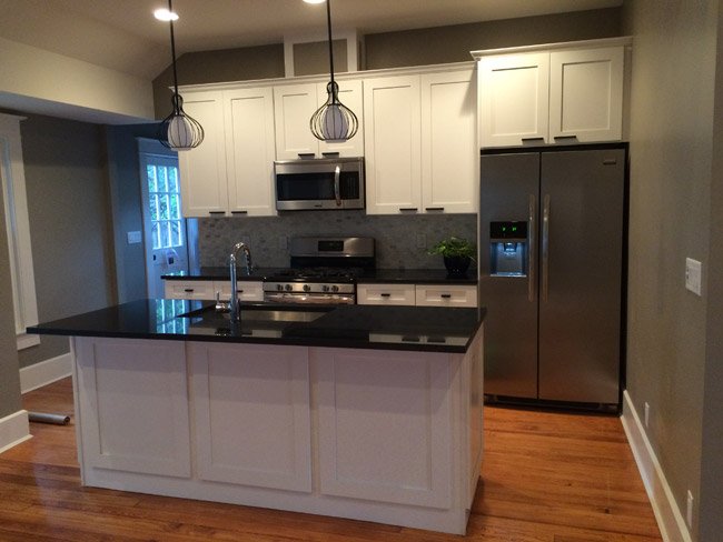 Ice White Shaker cabinets, photo 58