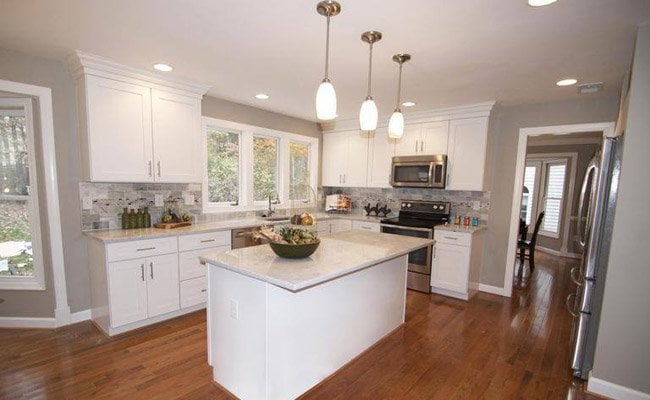Ice White Shaker cabinets, photo 13