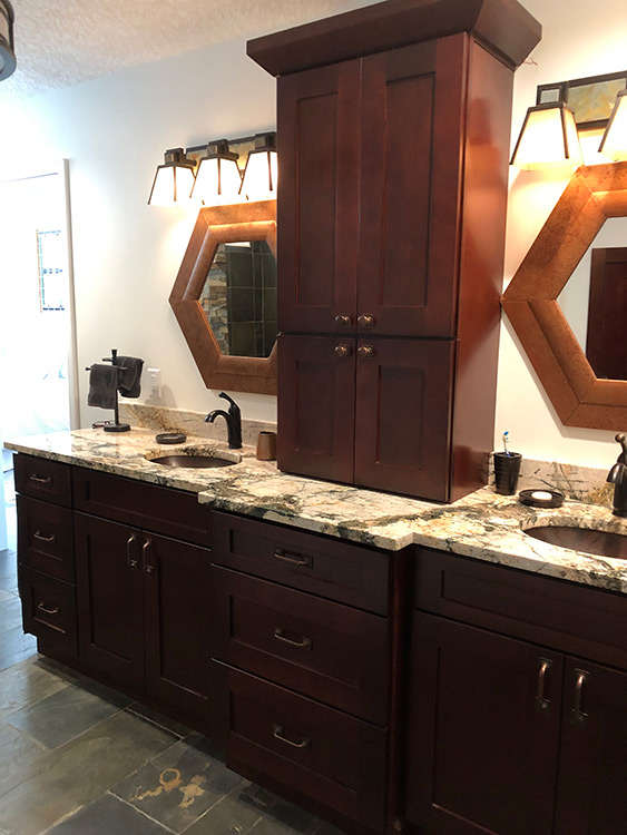 Mocha Shaker cabinets, photo 61