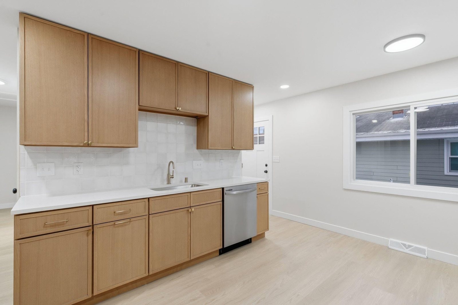 Petit Oak cabinets, photo 4