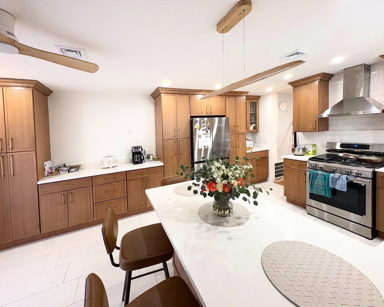 Petit Oak cabinets, photo 3