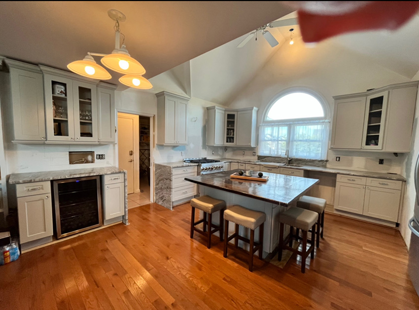 Shaker Light Gray cabinets, photo 14