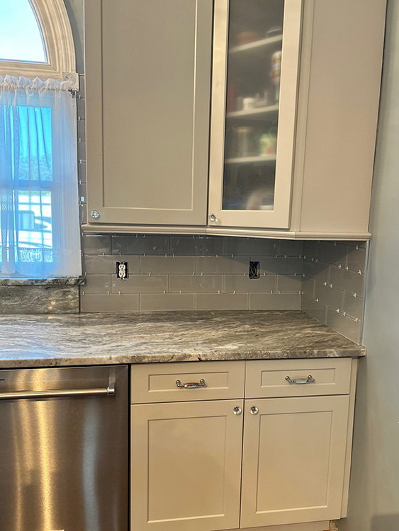 Shaker Light Gray cabinets, photo 38