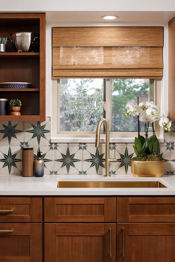 Woodland Brown Shaker cabinets, photo 7