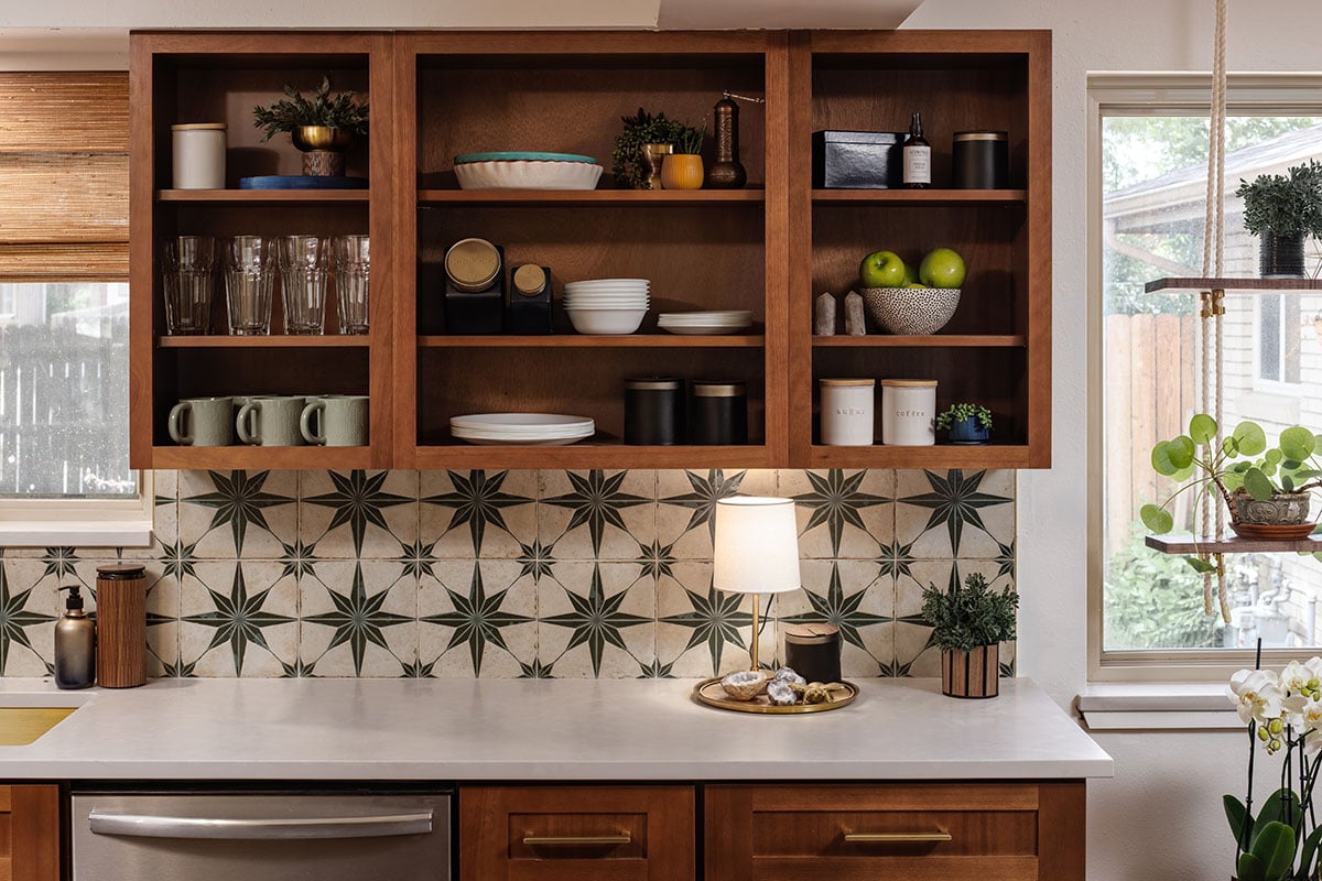 Woodland Brown Shaker cabinets, photo 5