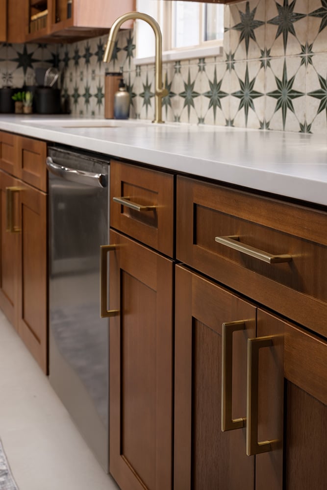 Woodland Brown Shaker cabinets, photo 9