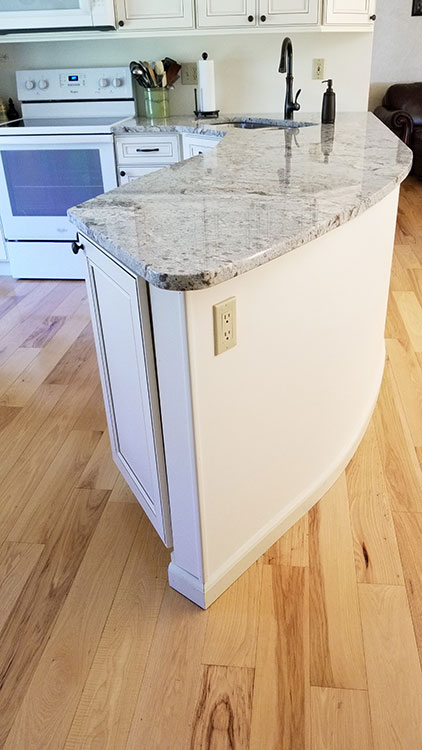 York Antique White cabinets, photo 8