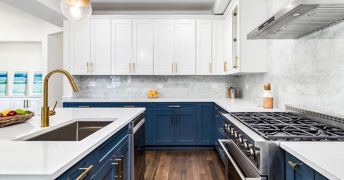 wall color for navy blue kitchen cabinet