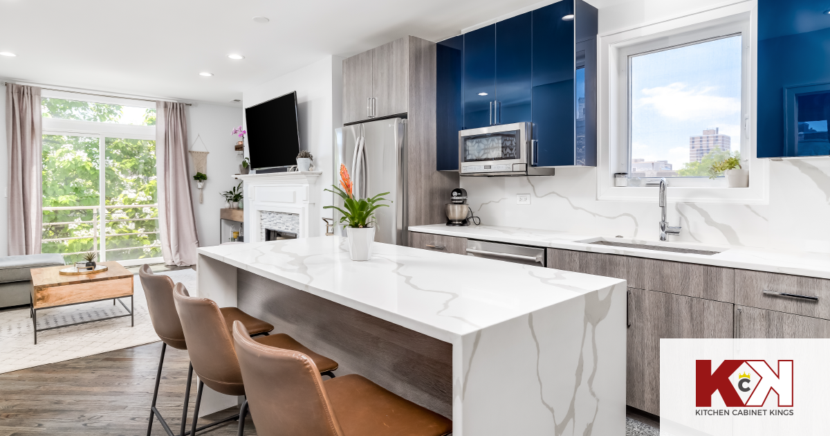 26 Two-Tone Kitchen Cabinet Ideas That Make a Dazzling Duo